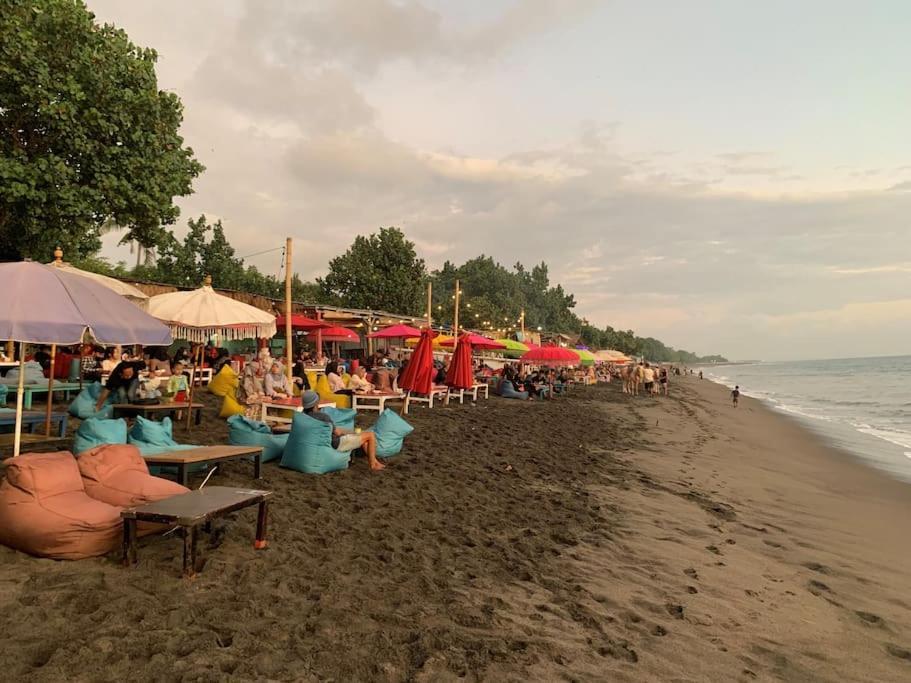 Villa Kenanga In Meninting By The Beach Mataram Eksteriør bilde