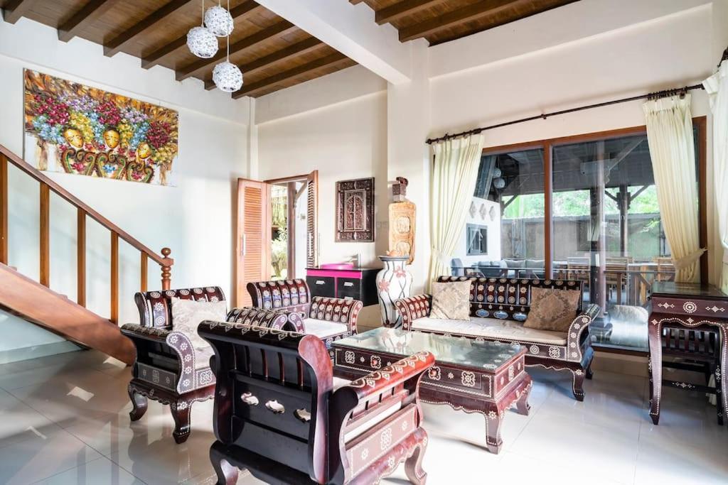 Villa Kenanga In Meninting By The Beach Mataram Eksteriør bilde